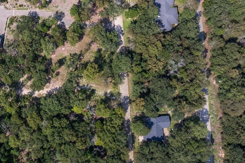 1.37 acres in Henderson County - photo 26