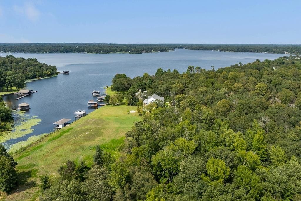 1.37 acres in Henderson County - photo 18