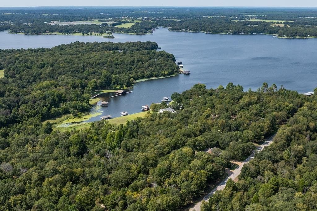 1.37 acres in Henderson County - photo 19