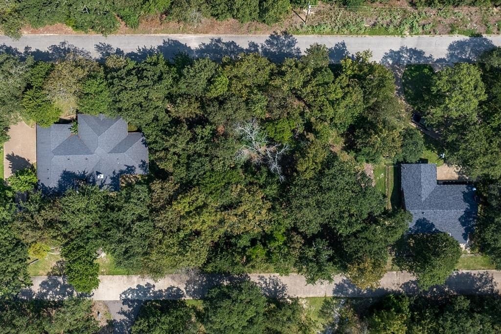 1.37 acres in Henderson County - photo 27