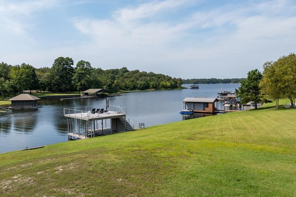 1.37 acres in Henderson County - photo 7