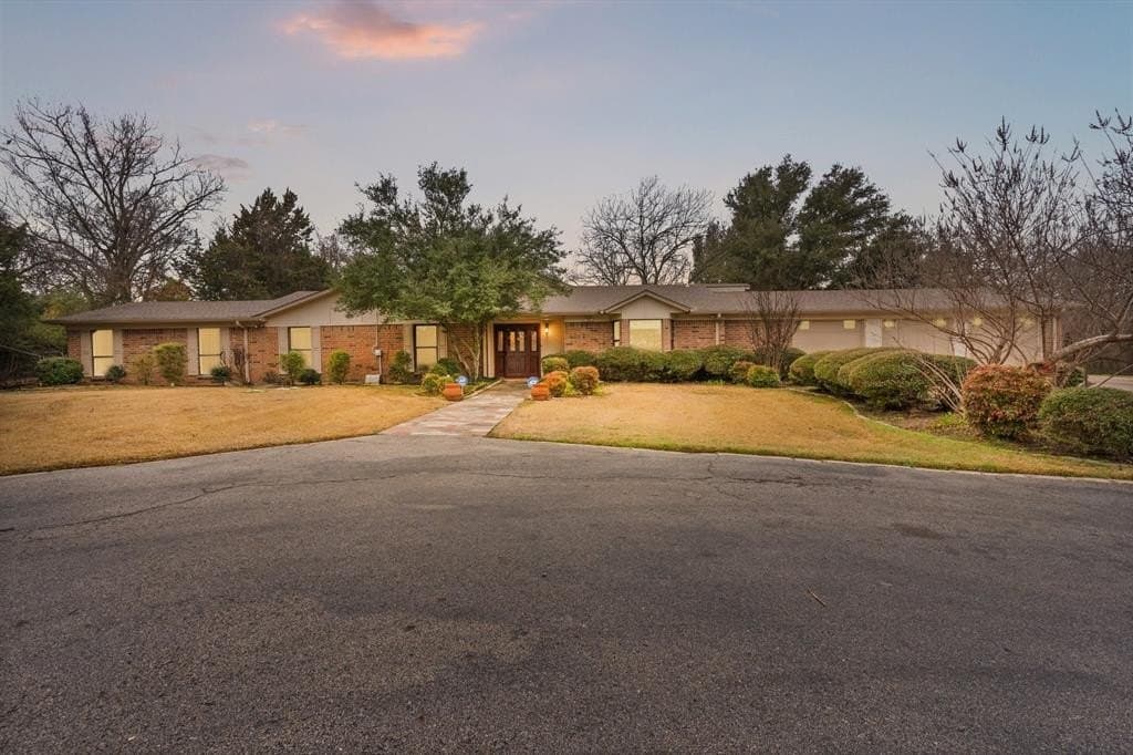 11.95 acres in Tarrant County