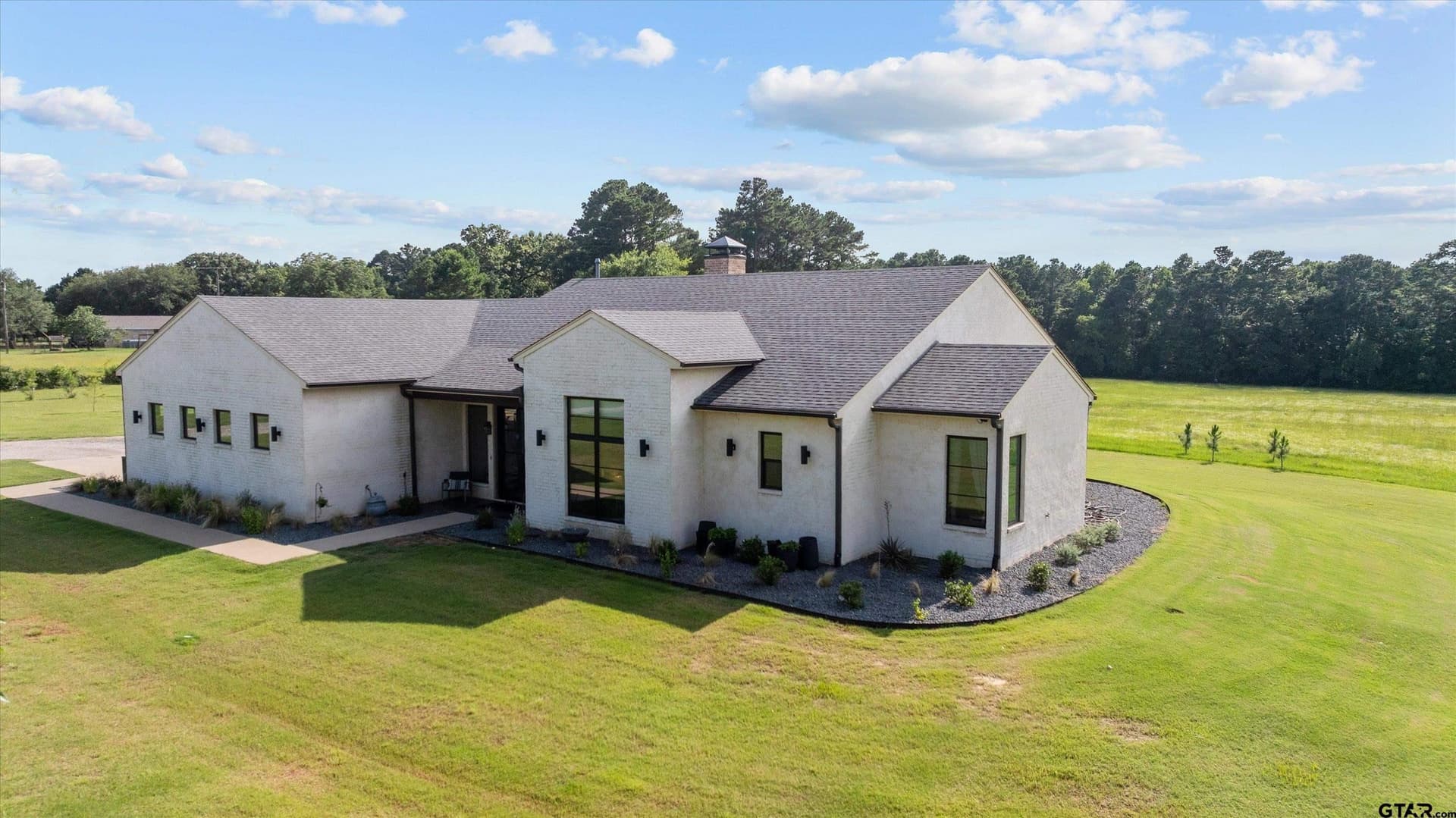 10 acres in Smith County gallery image 2