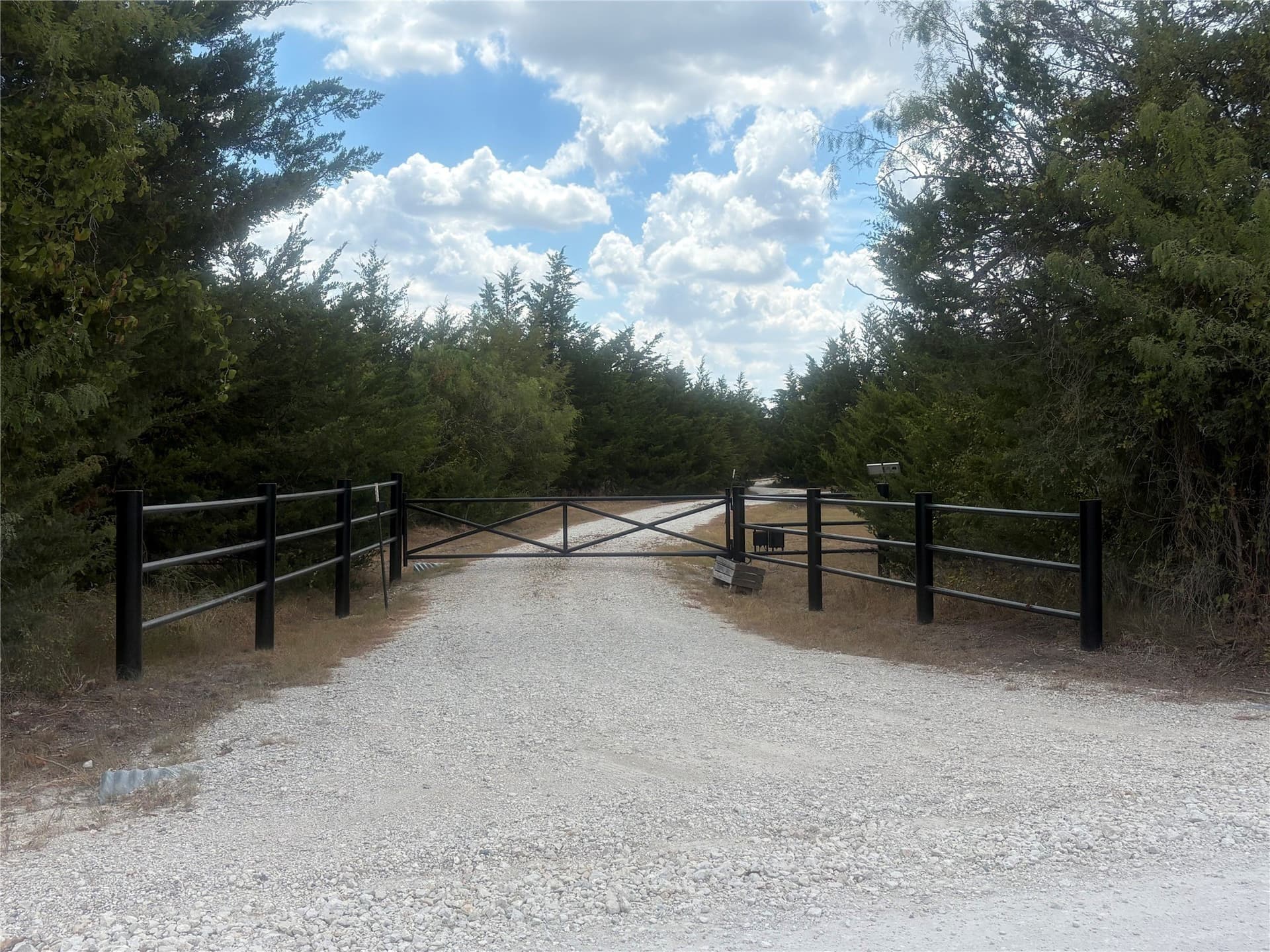 23.49 acres in Navarro County - photo 8