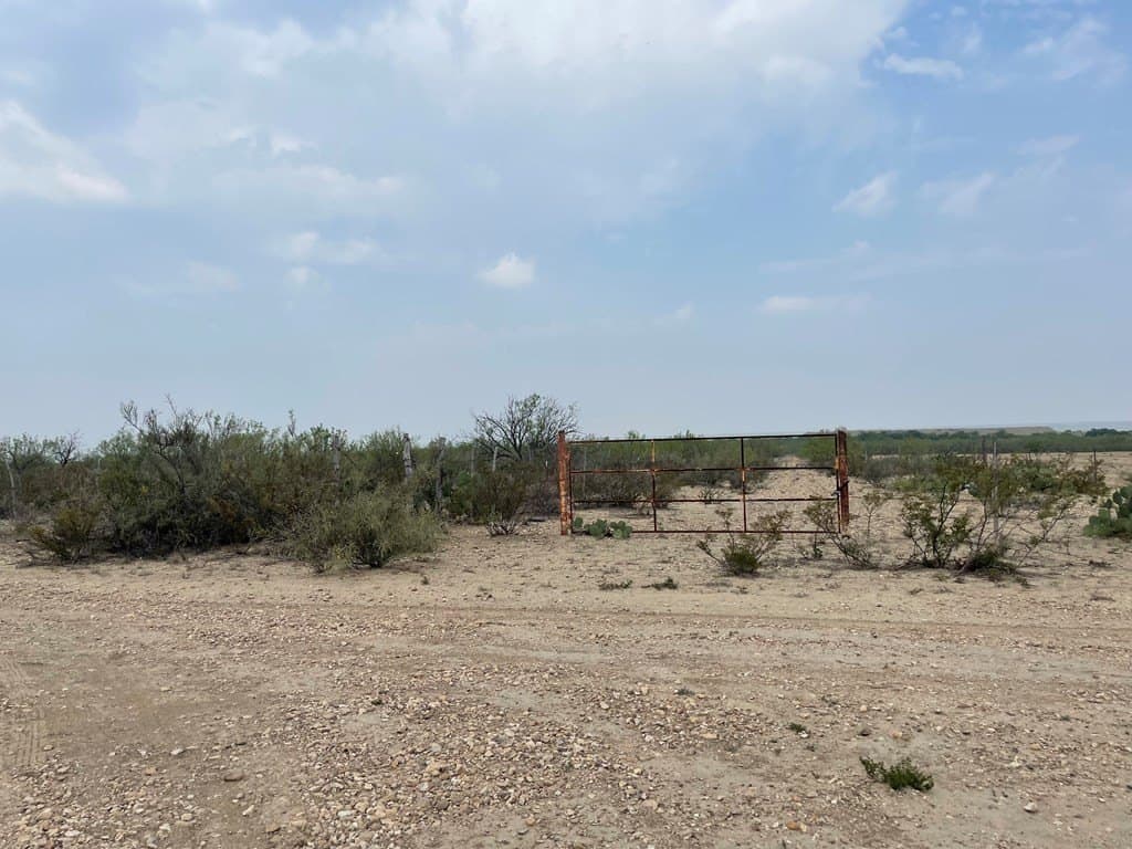 25.14 acres in Maverick County - photo 15