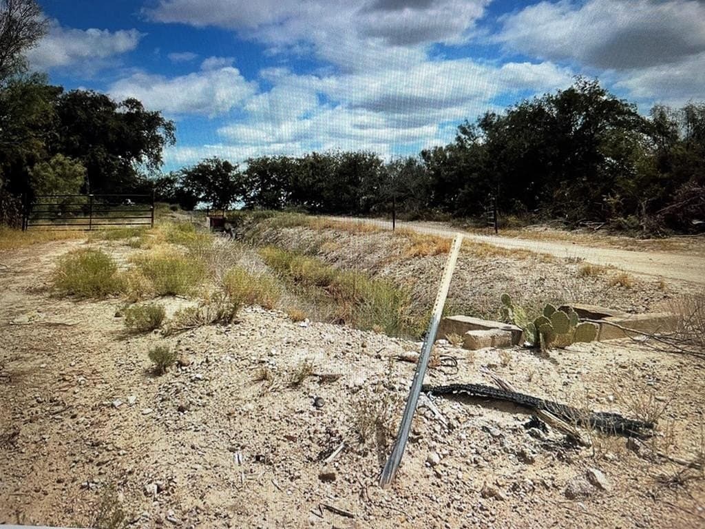 25.14 acres in Maverick County - photo 24