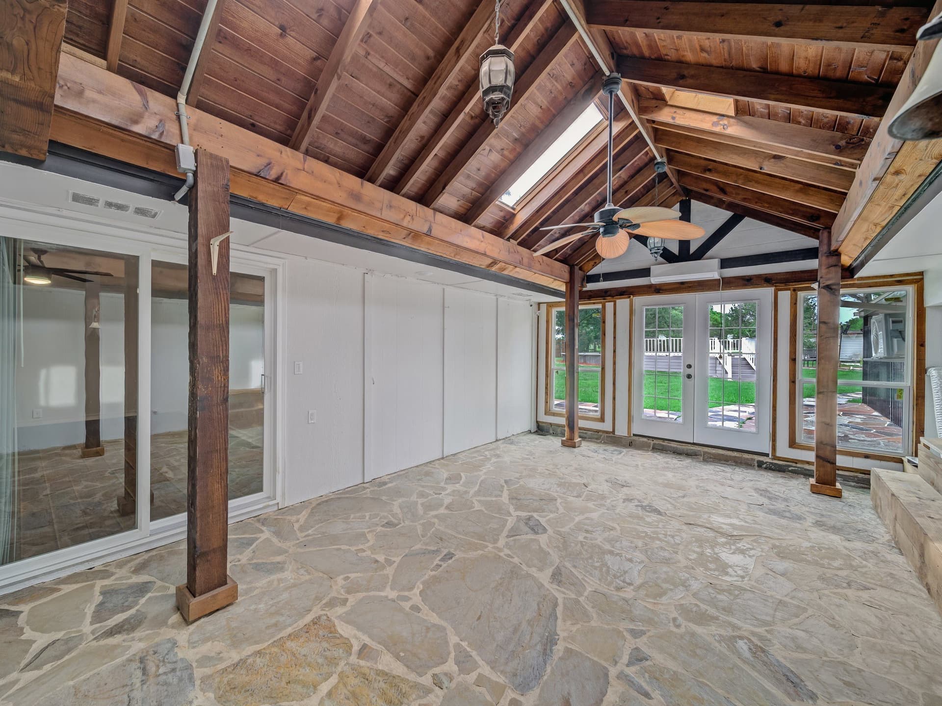 1.85 acres in Dallas County gallery image 4