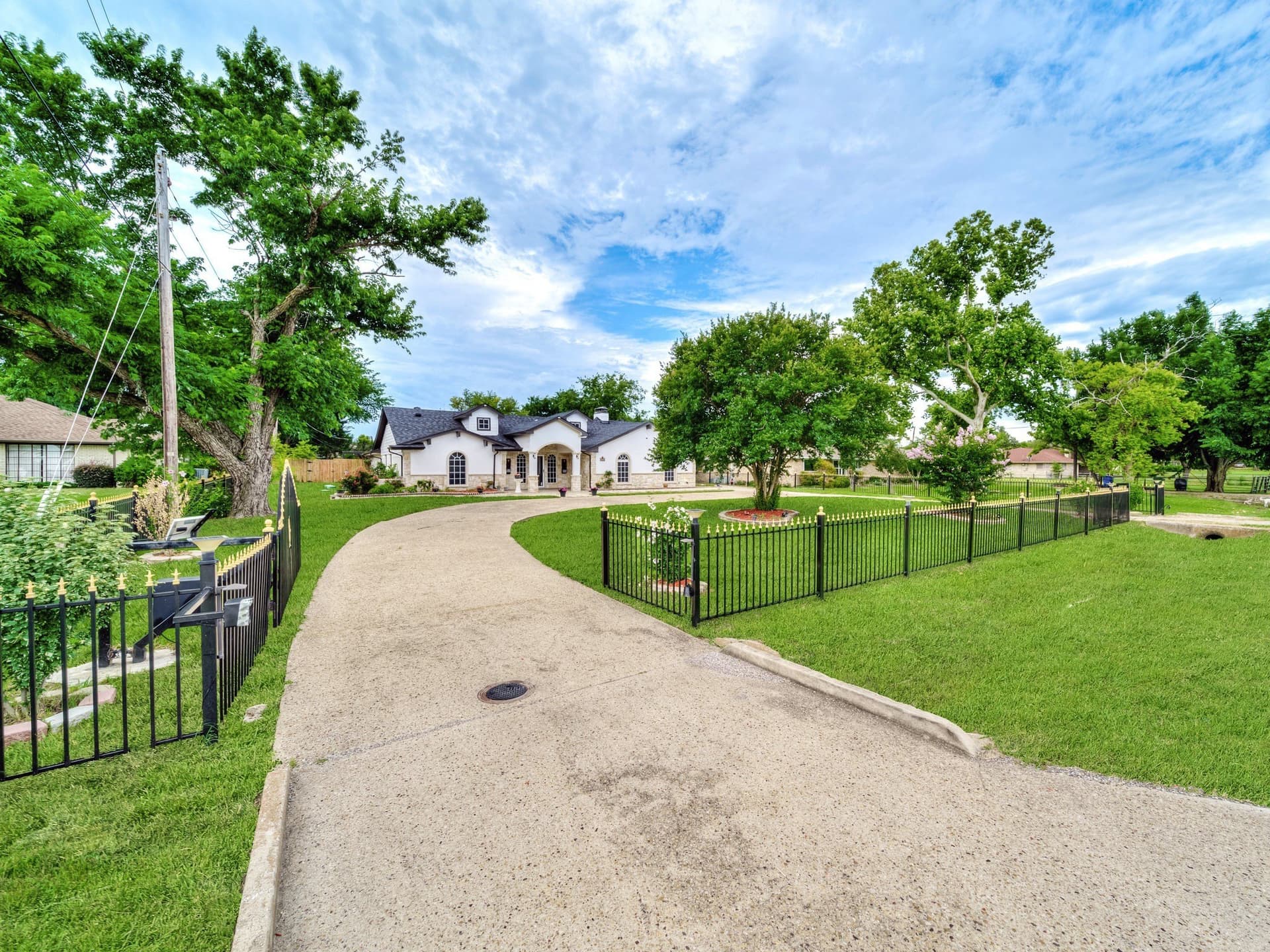 1.85 acres in Dallas County gallery image 3