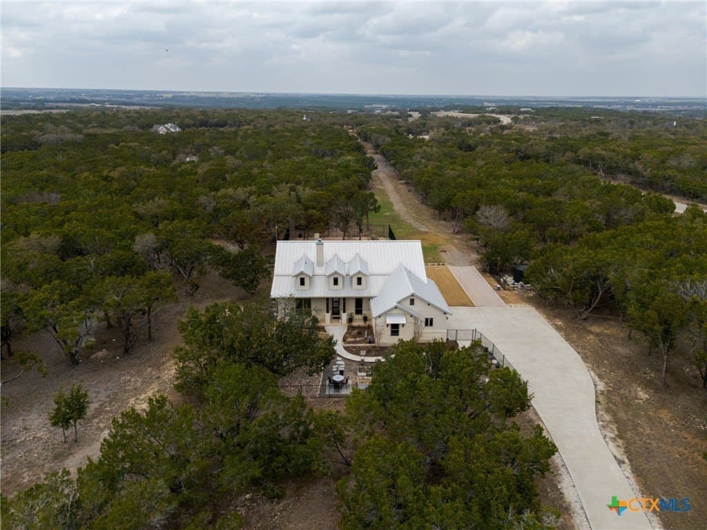 10 acres in Burnet County gallery image 2