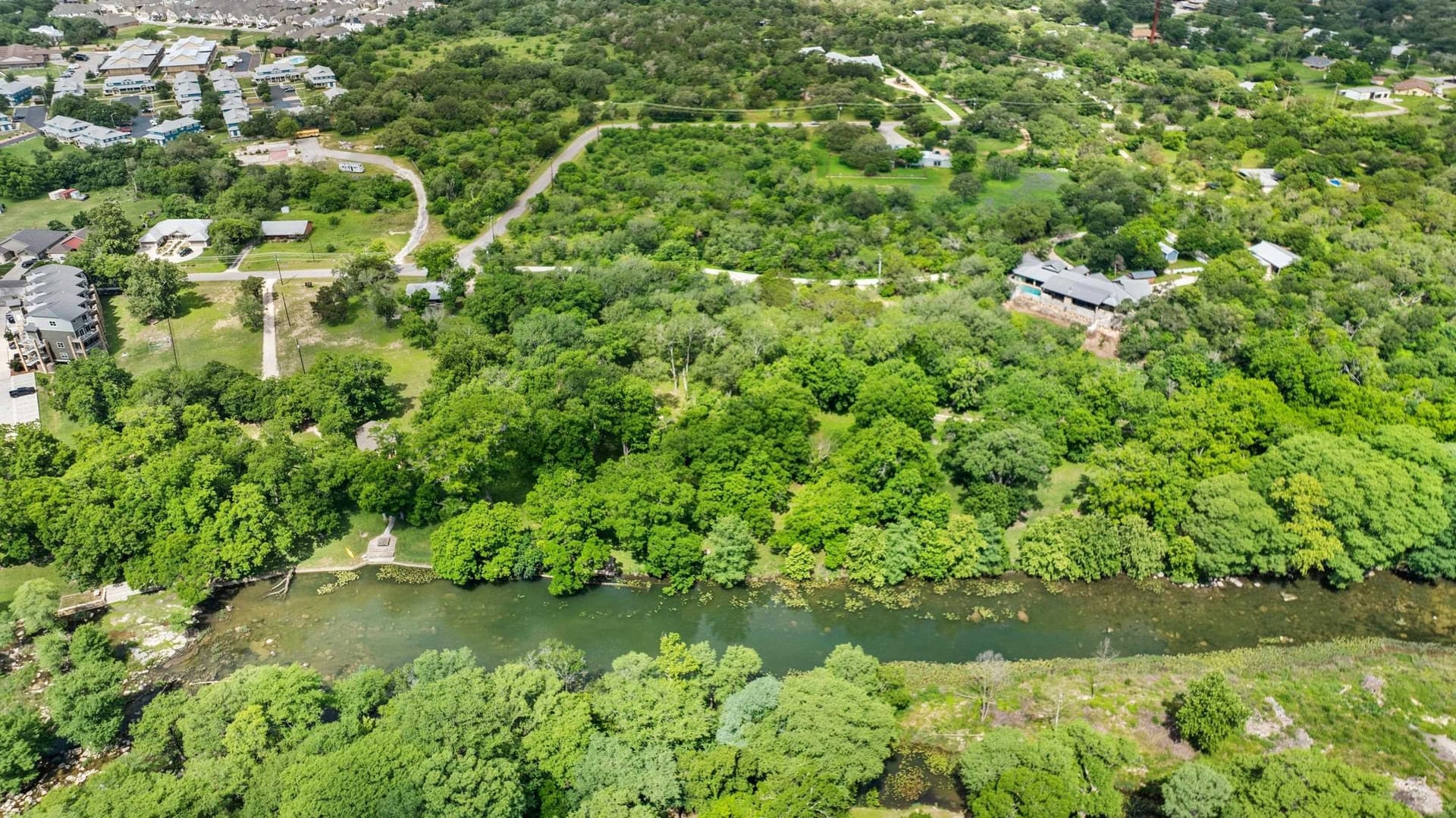 1.05 acres in Comal County gallery image 4