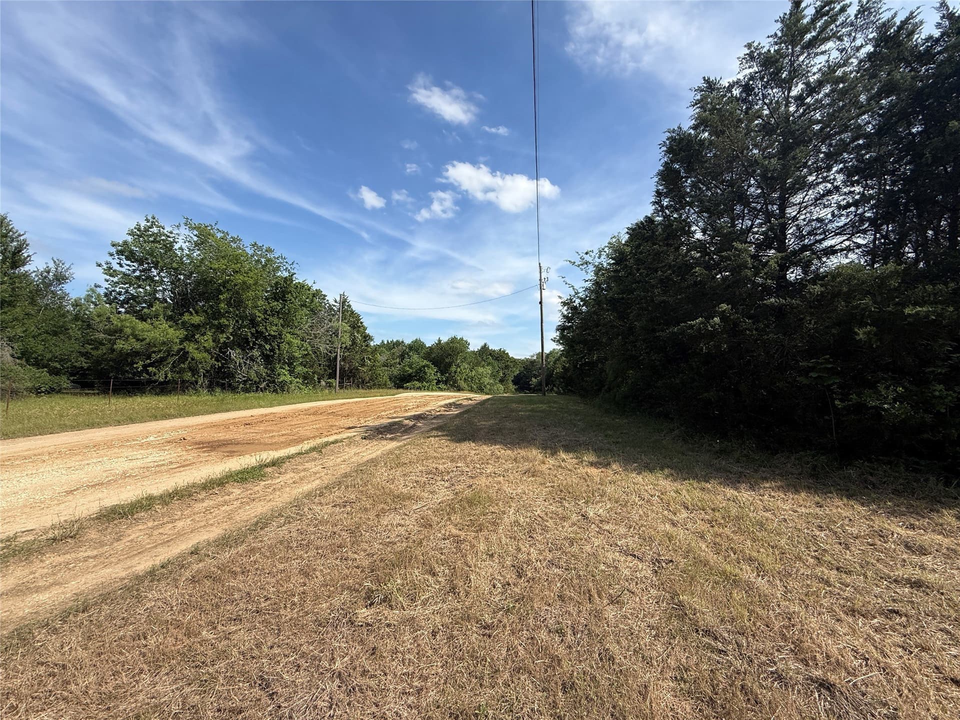 1.57 acres in Navarro County - photo 38