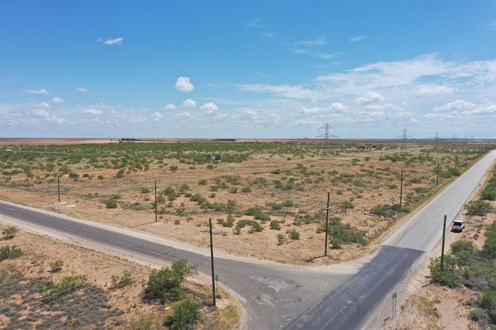 1 acres in Midland County