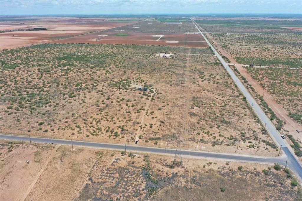 1 acres in Midland County gallery image 3