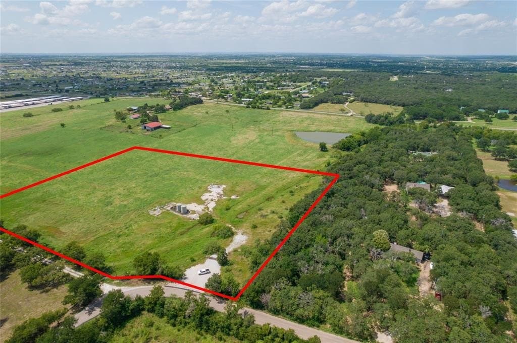 10 acres in Johnson County