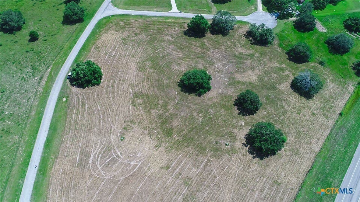 1.29 acres in Goliad County - photo 8