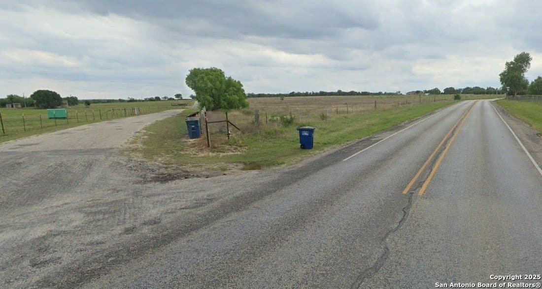 12.29 acres in Guadalupe County - photo 2