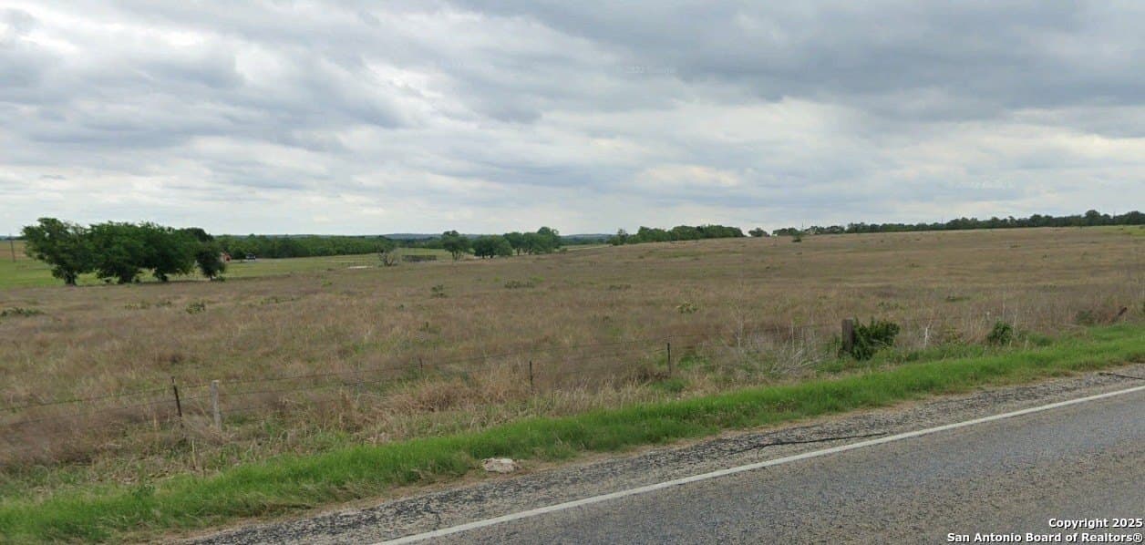 12.29 acres in Guadalupe County - photo 4