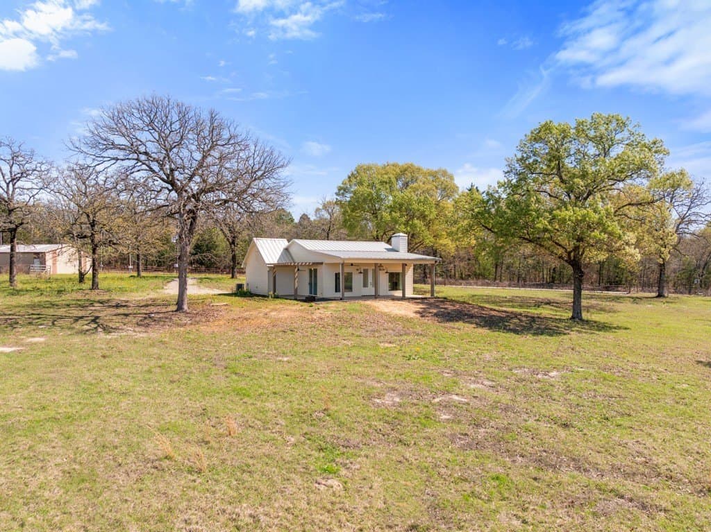 10.98 acres in Smith County