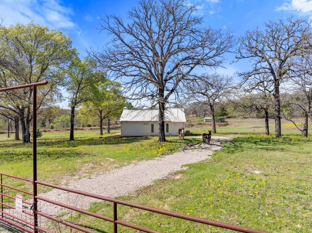 10.98 acres in Smith County - photo 2