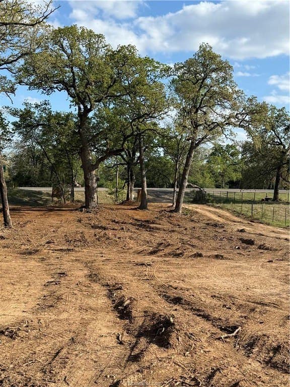 1 acres in Robertson County
