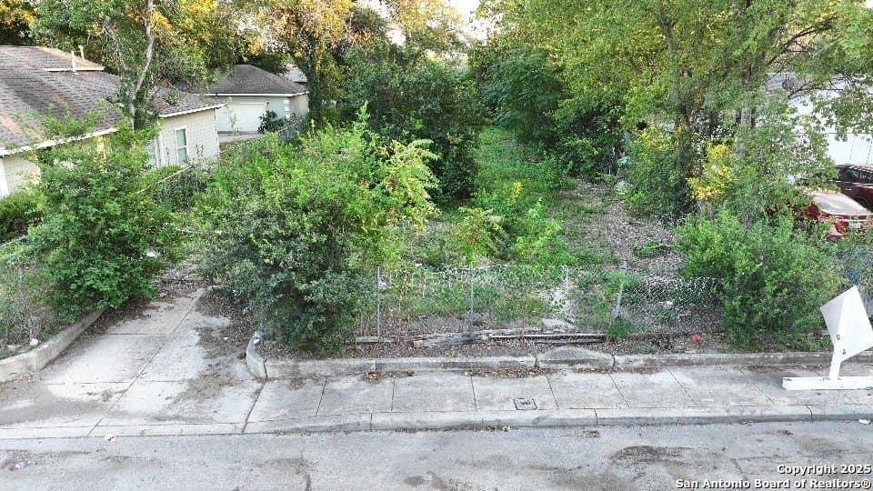 0.19 acres in Bexar County gallery image 2