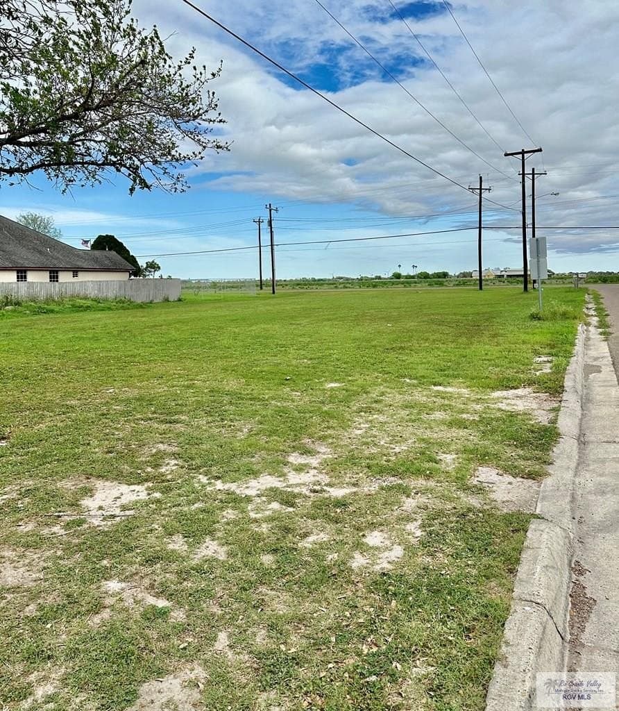 0.33 acres in CAMERON County gallery image 3