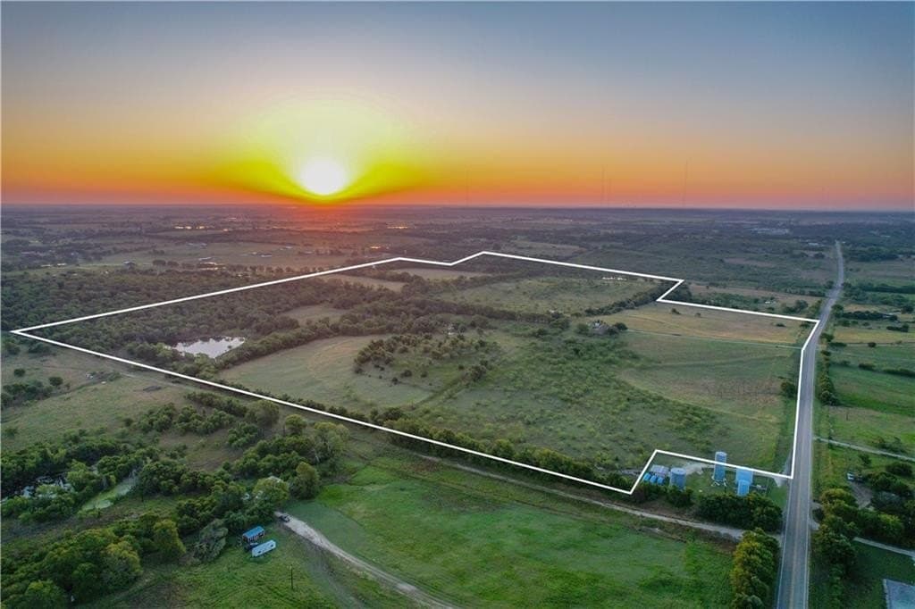 121.34 acres in McLennan County gallery image 2