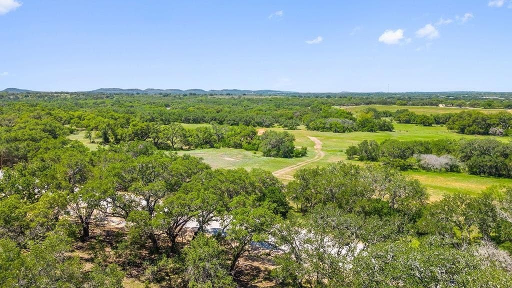 10.04 acres in Blanco County gallery image 2