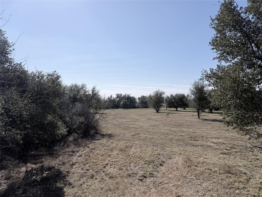 3.26 acres in Hill County gallery image 4