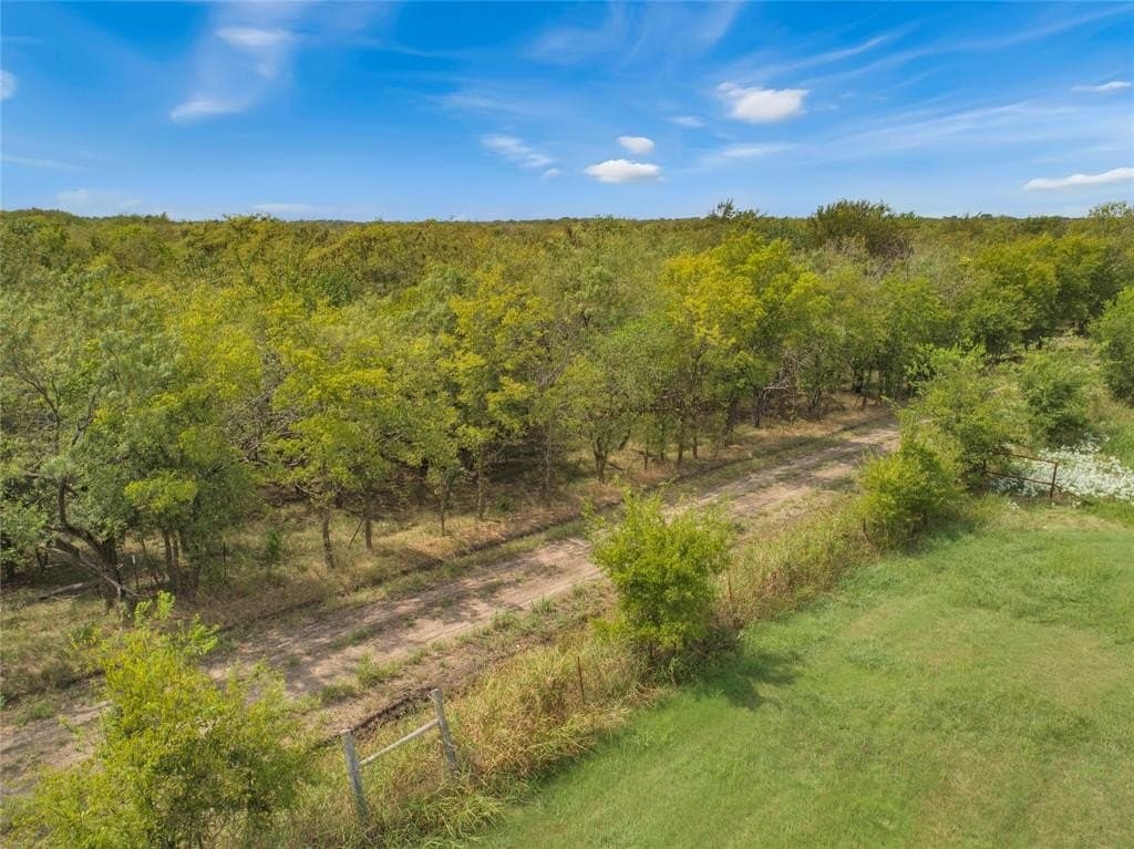 16 acres in Kaufman County