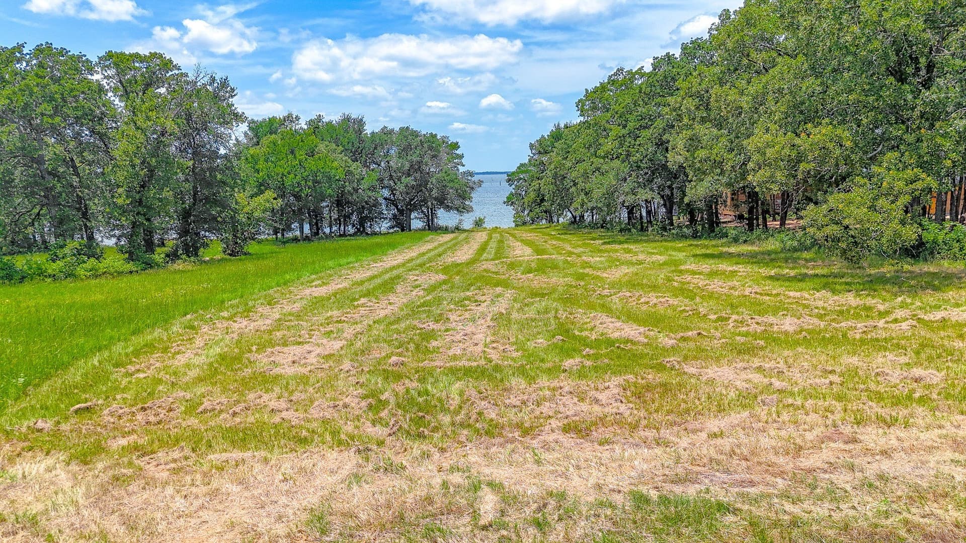 1.01 acres in Navarro County - photo 28