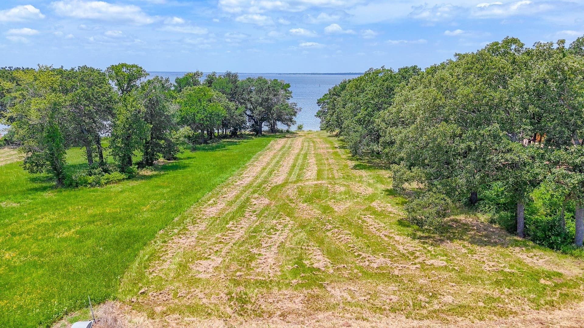 1.01 acres in Navarro County - photo 36