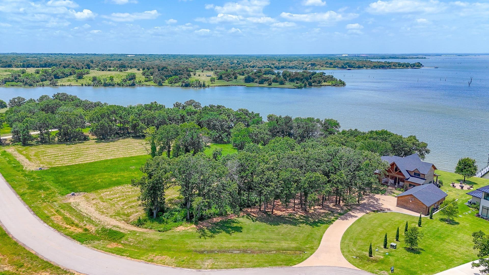 1.01 acres in Navarro County - photo 12