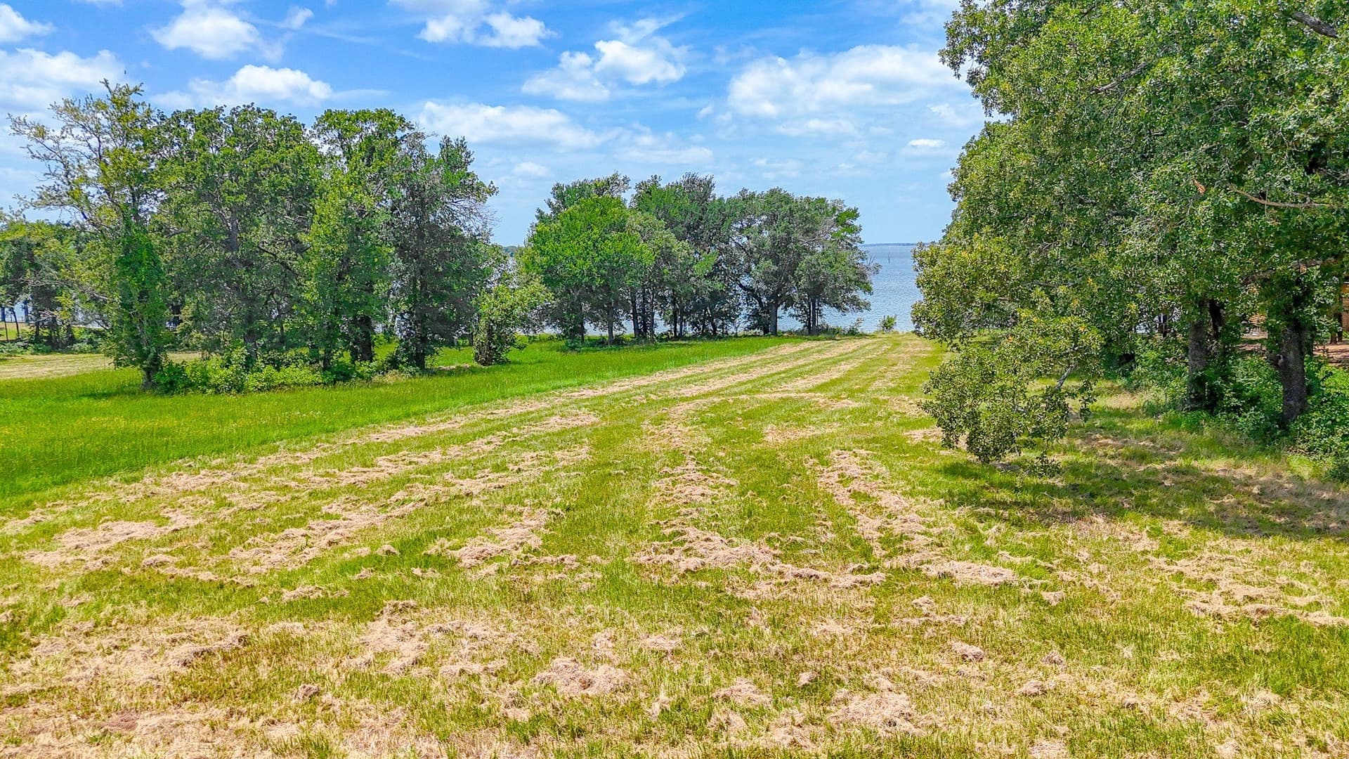 1.01 acres in Navarro County - photo 30