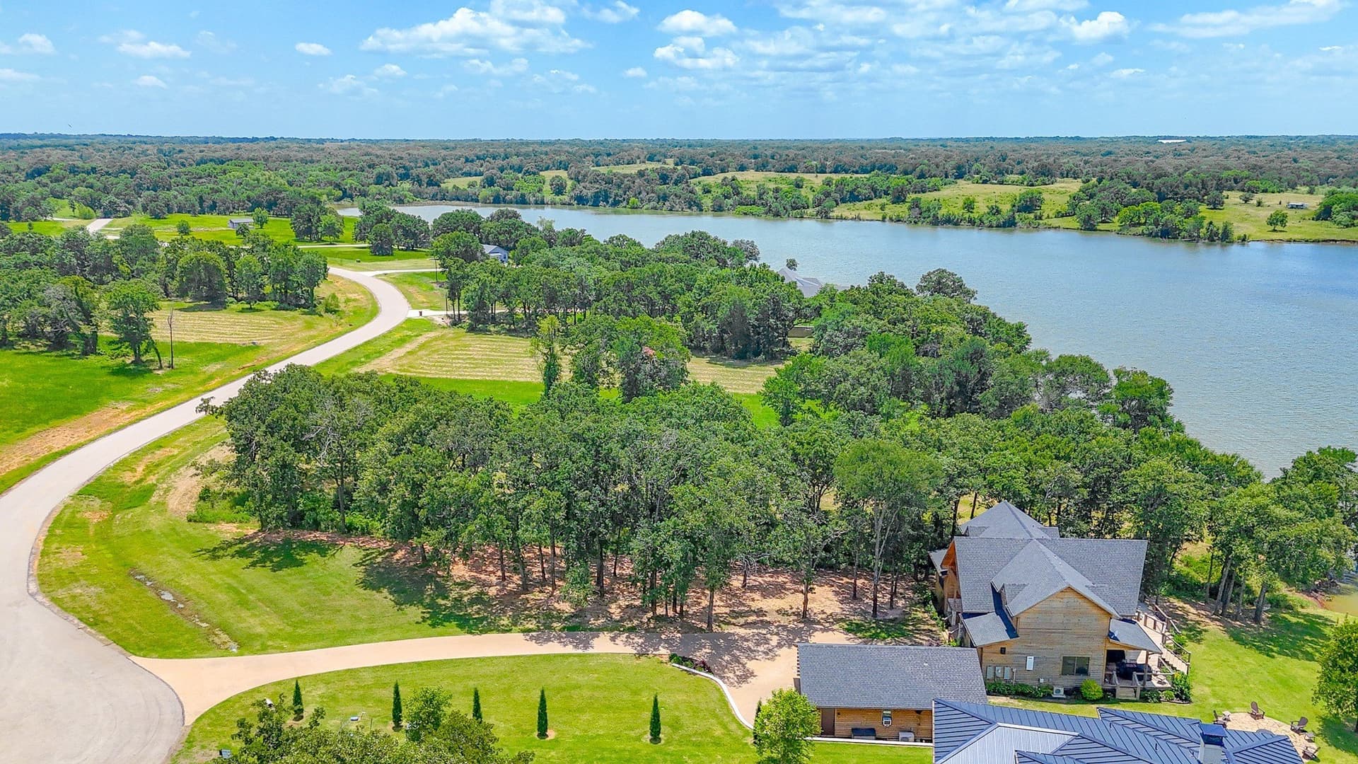 1.01 acres in Navarro County - photo 13