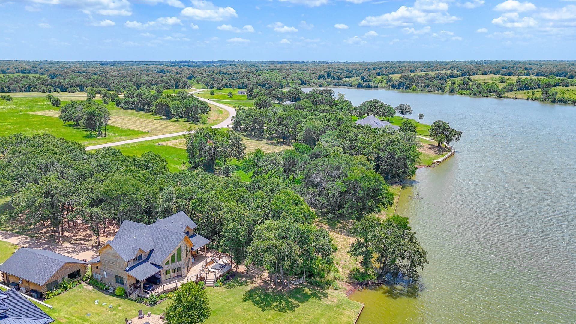 1.01 acres in Navarro County - photo 14