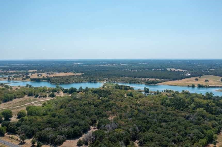 142.53 acres in Kaufman County - photo 3