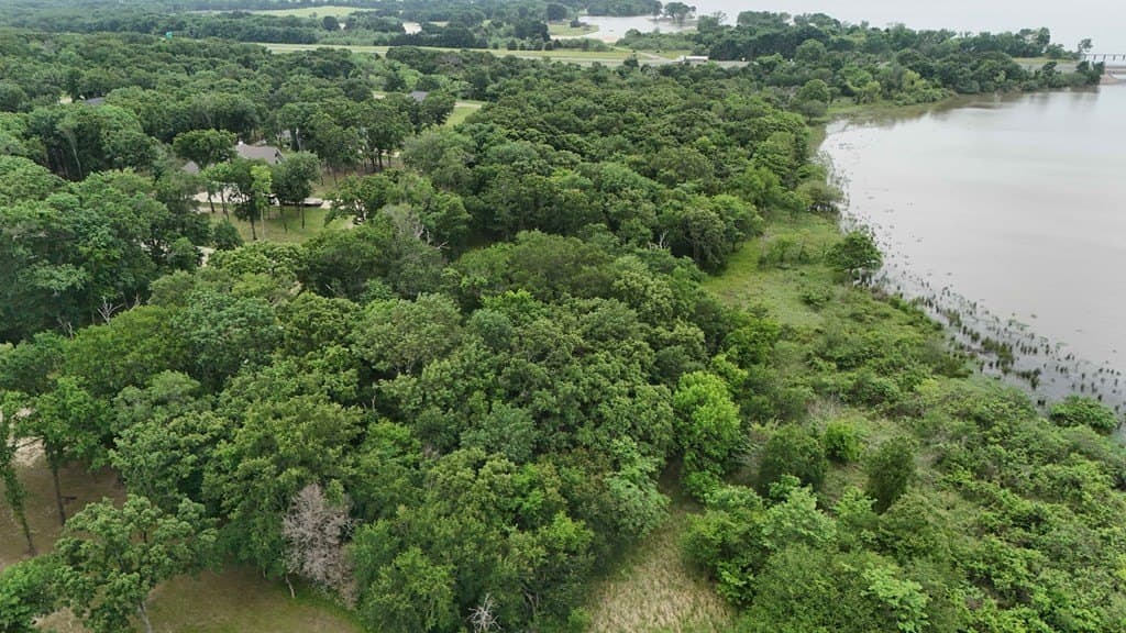 0.95 acres in Kaufman County gallery image 4