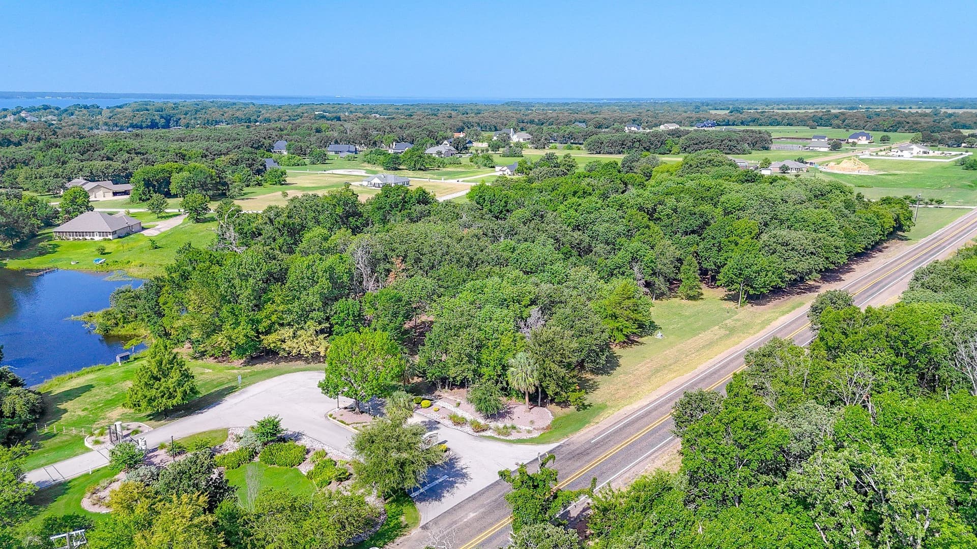 1.06 acres in Navarro County - photo 26