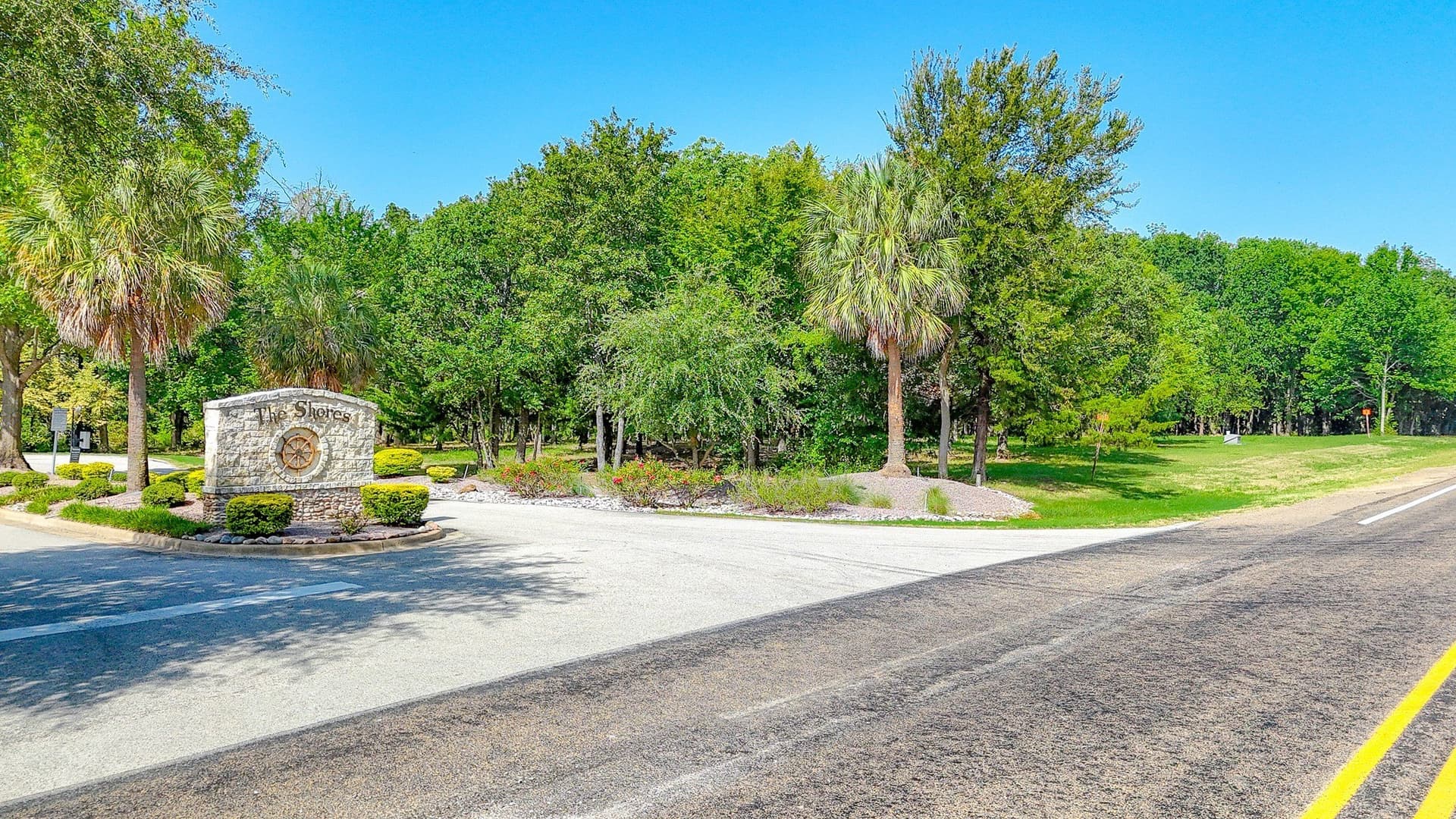 1.06 acres in Navarro County - photo 28
