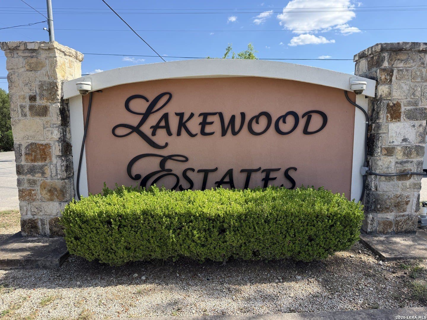 1.37 acres in Bandera County gallery image 3