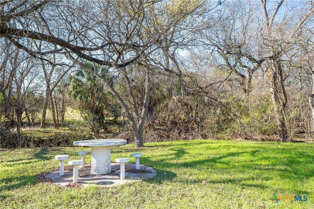 0.56 acres in Caldwell County gallery image 2