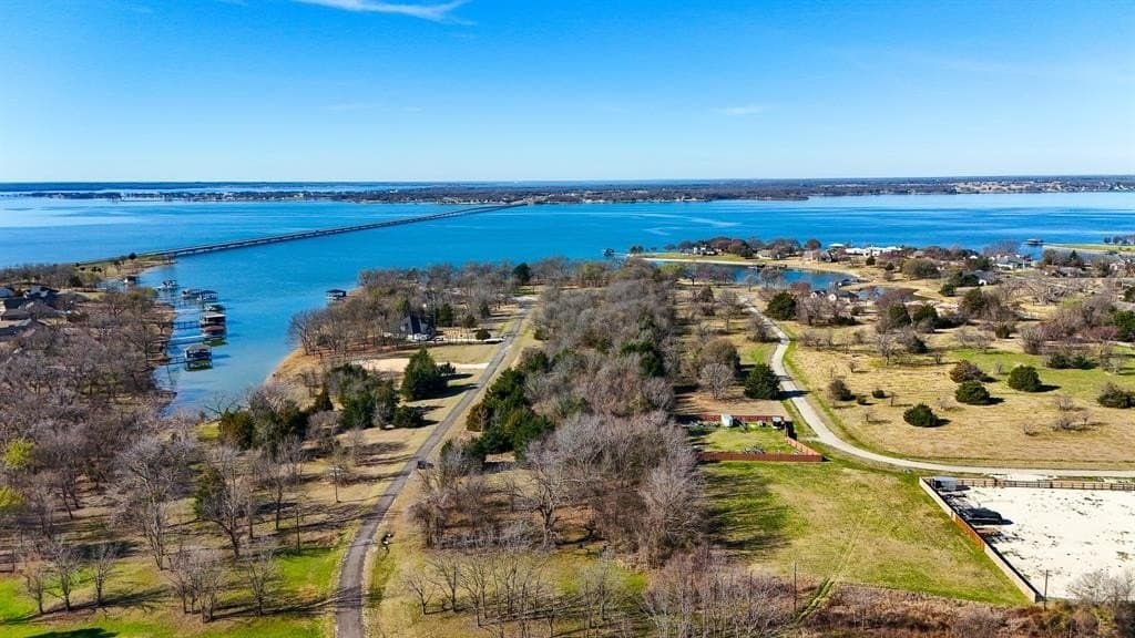 0.8 acres in Navarro County featured view