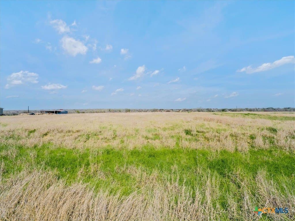 3 acres in Gonzales County - photo 4