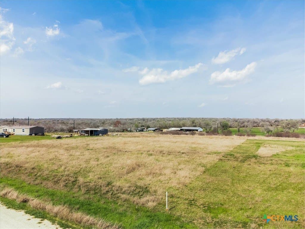 3 acres in Gonzales County - photo 6