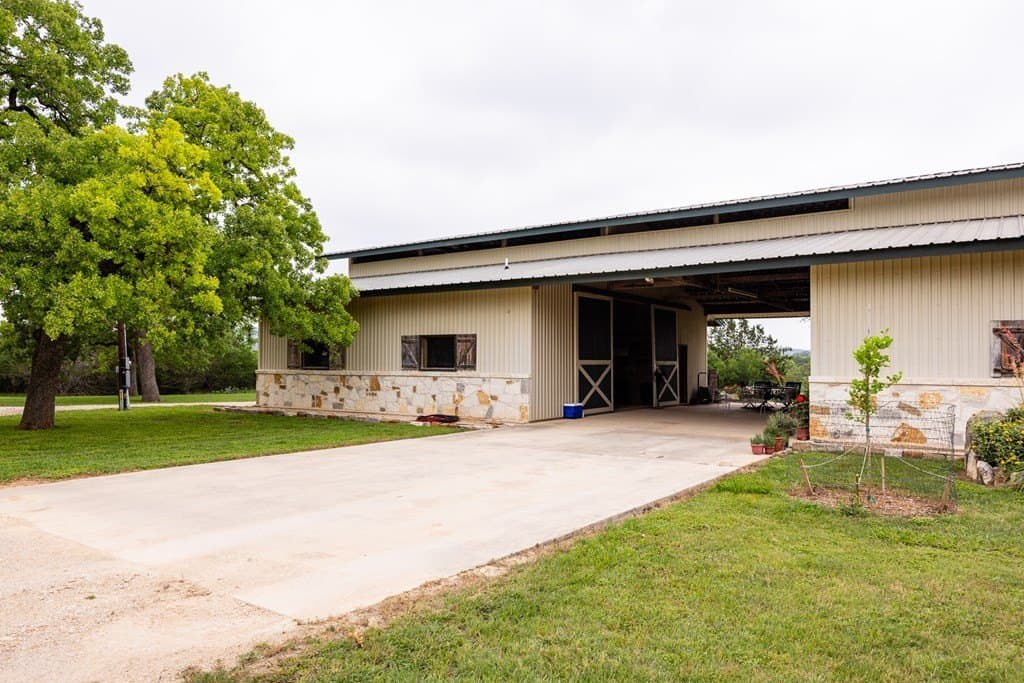 50 acres in Bandera County - photo 13