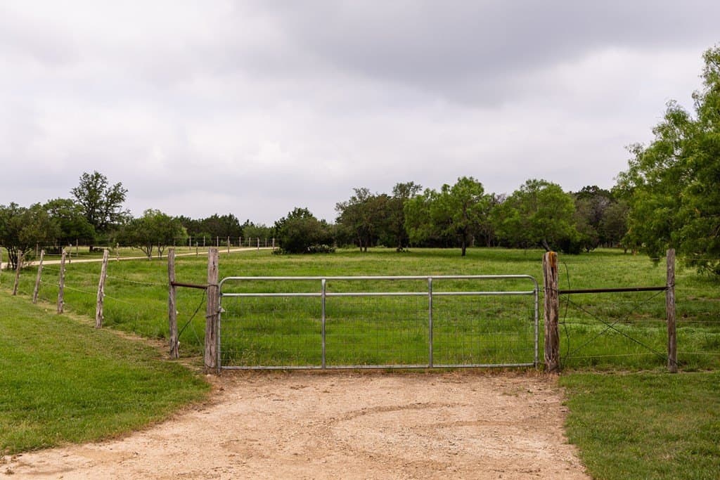 50 acres in Bandera County - photo 37