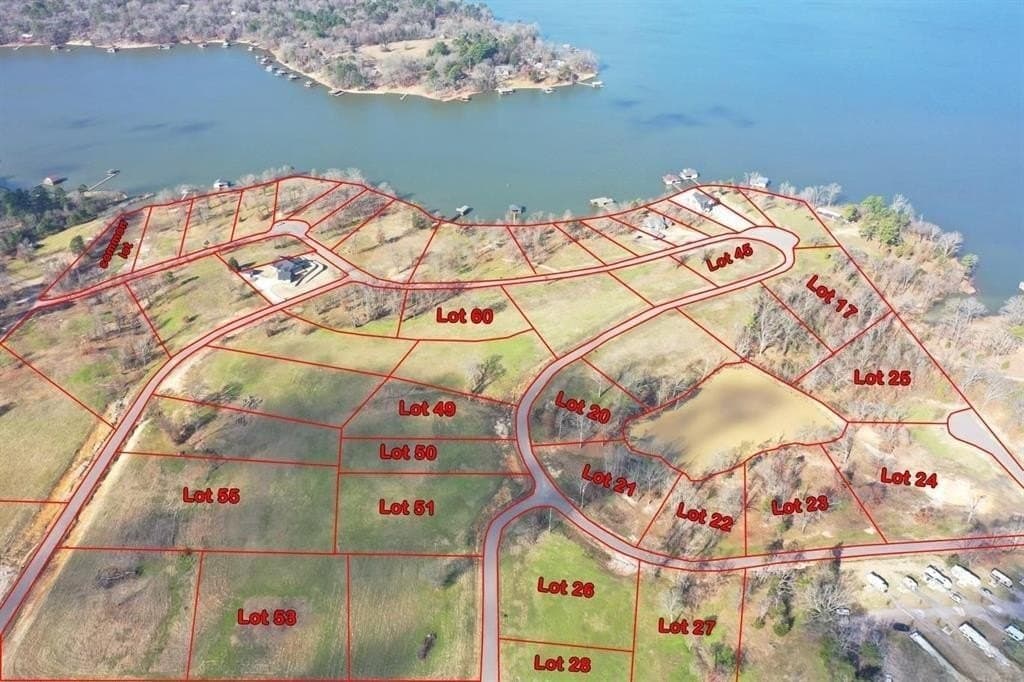 0.9 acres in Camp County gallery image 3