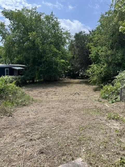 0.04 acres in Hood County - photo 4