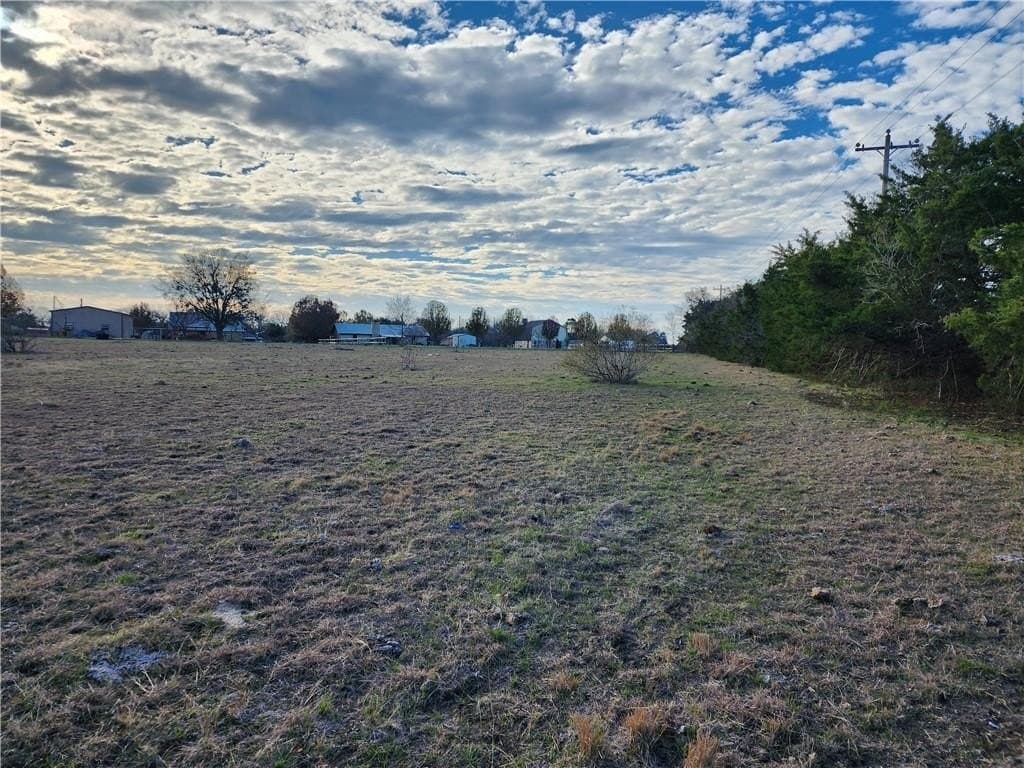 13 acres in McLennan County gallery image 2